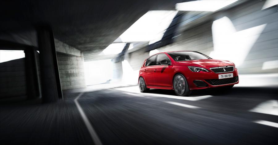  Peugeot 308 GTi 2015 года  (фото 7 из 65)